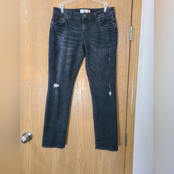 Cabi Slim Boyfriend Distressed straight leg Black Denim ripped Jeans - Picture 1 of 2